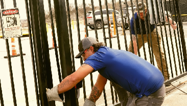 5 Warning Signs Your Gate Needs Repair in Fort Worth, TX